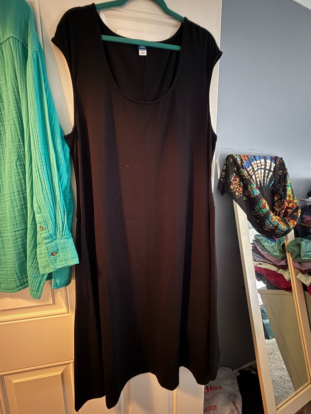 Old Navy Black Hourglass Sleeveless Scoop Neck Little Black Dress